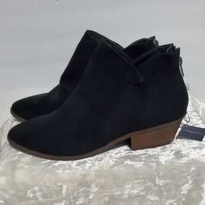 American Eagle Outfitters Black Suede Ankle Bootie